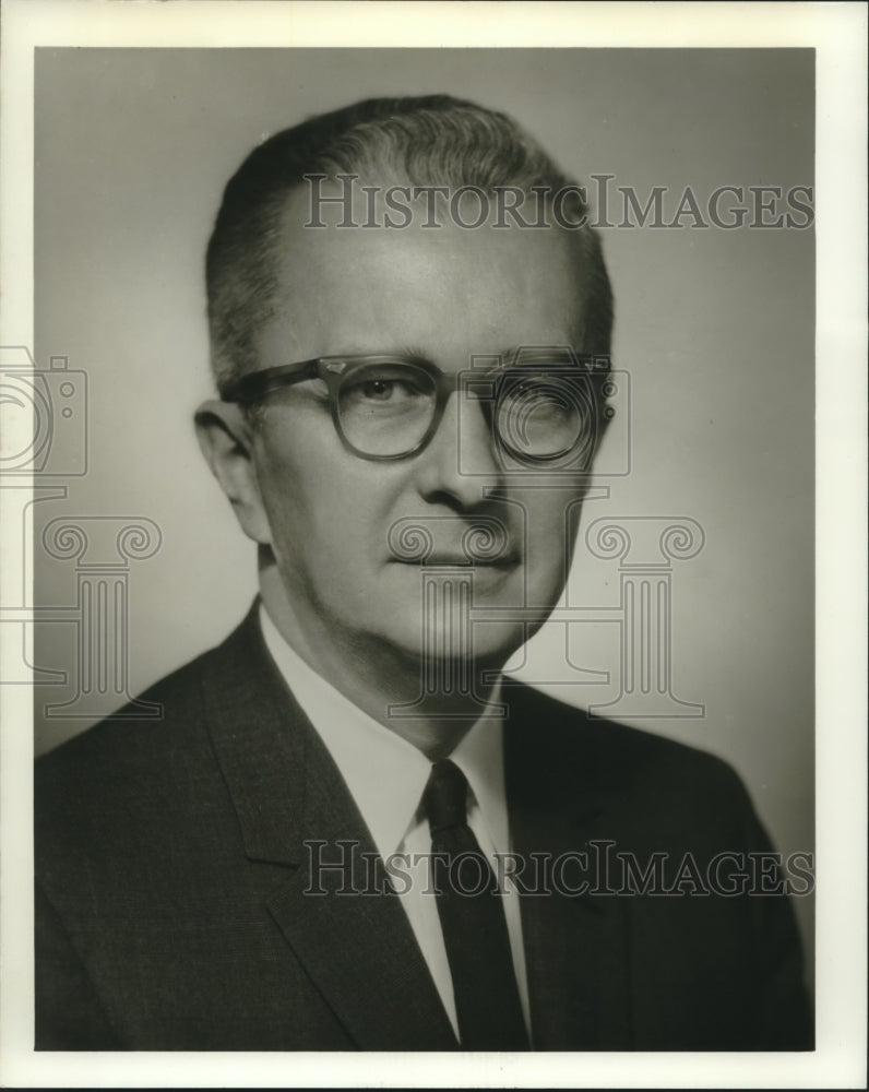 1971 Press Photo K. B. Fishpaw, vice-president comptroller, Kraftco Corporation. - Historic Images