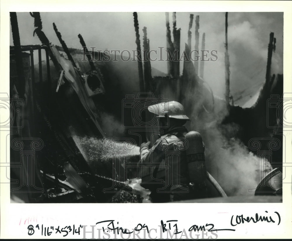 1992 Press Photo Firemen battling a blazing fire - nob10624 - Historic Images