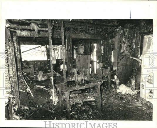 1986 Press Photo Fire gutted office of Davis Ready Mix Concrete Company. - Historic Images
