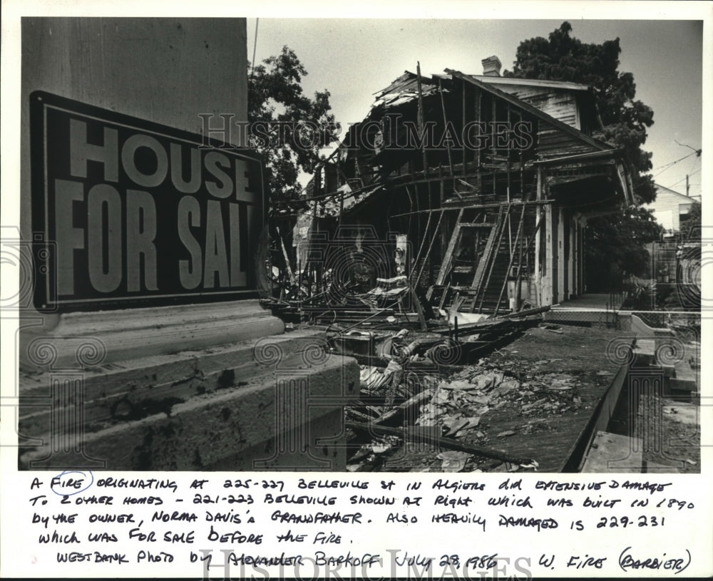 1986 Press Photo Fire did extensive damage to house built in 1890-Belleville St. - Historic Images