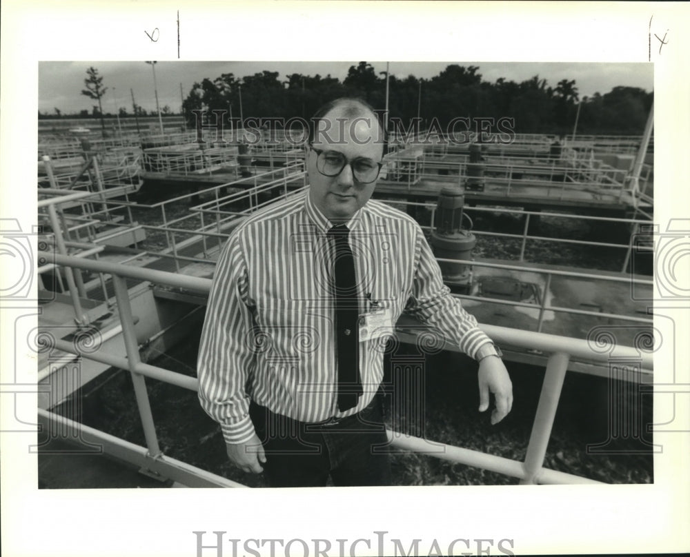 1991 Press Photo Scott Finney, plant operations Superintendent, Wastewater Dept. - Historic Images