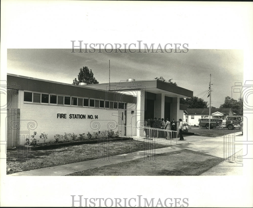 1986 Press Photo Metairie city officials dedicate renovated firehouse #14. - Historic Images