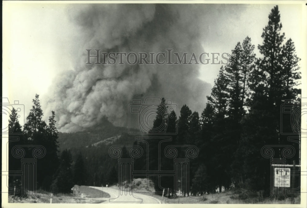 1989 Press Photo Fire at The Loman Complex, Idaho - nob10811 - Historic Images