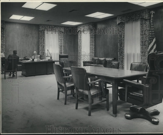 Judge Ainsworth & Elaine Zaeringer in 5th Circuit Court office. - Historic Images