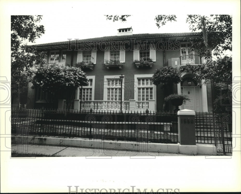 1995 Press Photo Exterior view of New Orleans home for sale at 1550 Dufossat - Historic Images