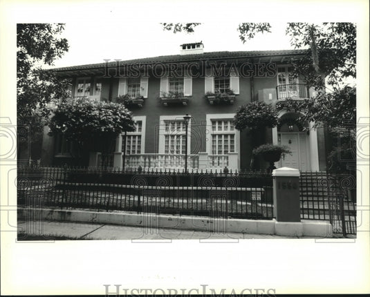 1995 Press Photo Exterior view of New Orleans home for sale at 1550 Dufossat - Historic Images
