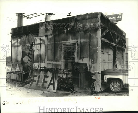 1987 Press Photo "Little Chiefs Flea Market," destroyed by fire. - Historic Images