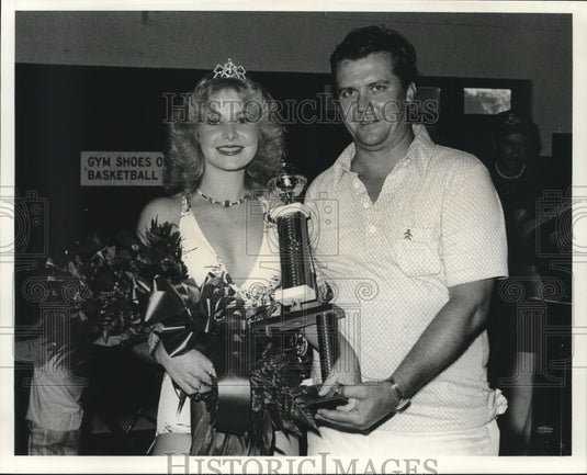 1977 Press Photo Mary Ellen Finckbeiner- "Miss Commercial Athletic Association" - Historic Images