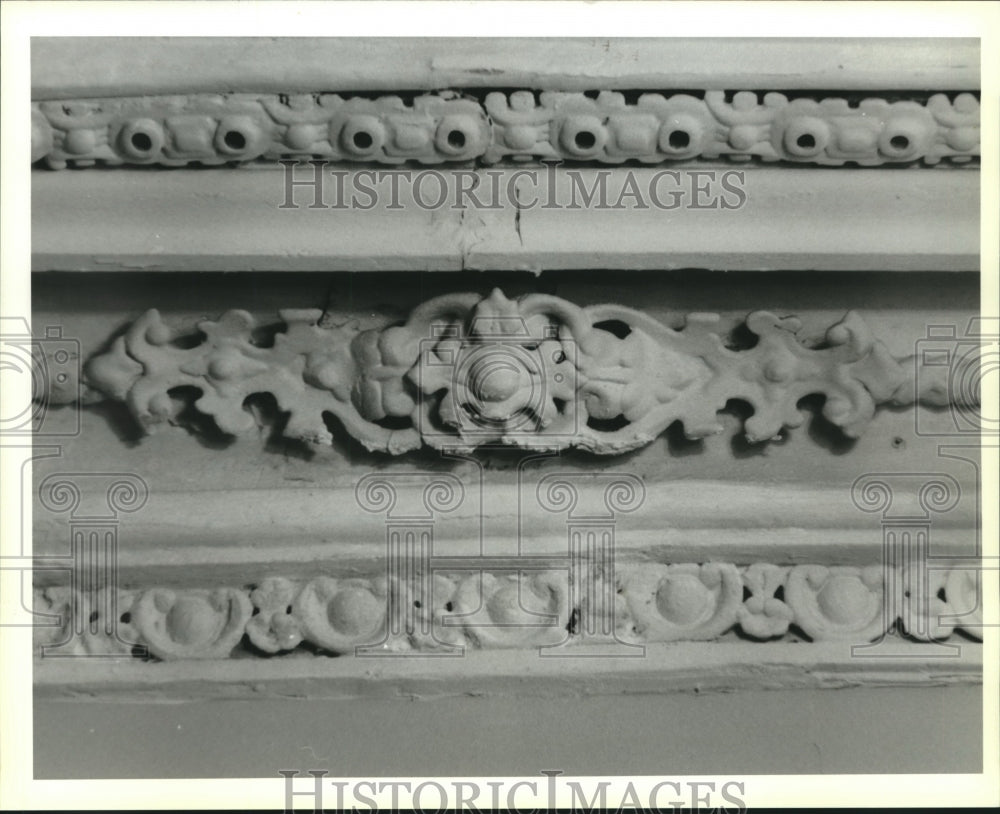 1995 Press Photo New OrleansDetail of moulding-Mary St. 
 apartment renovation - Historic Images