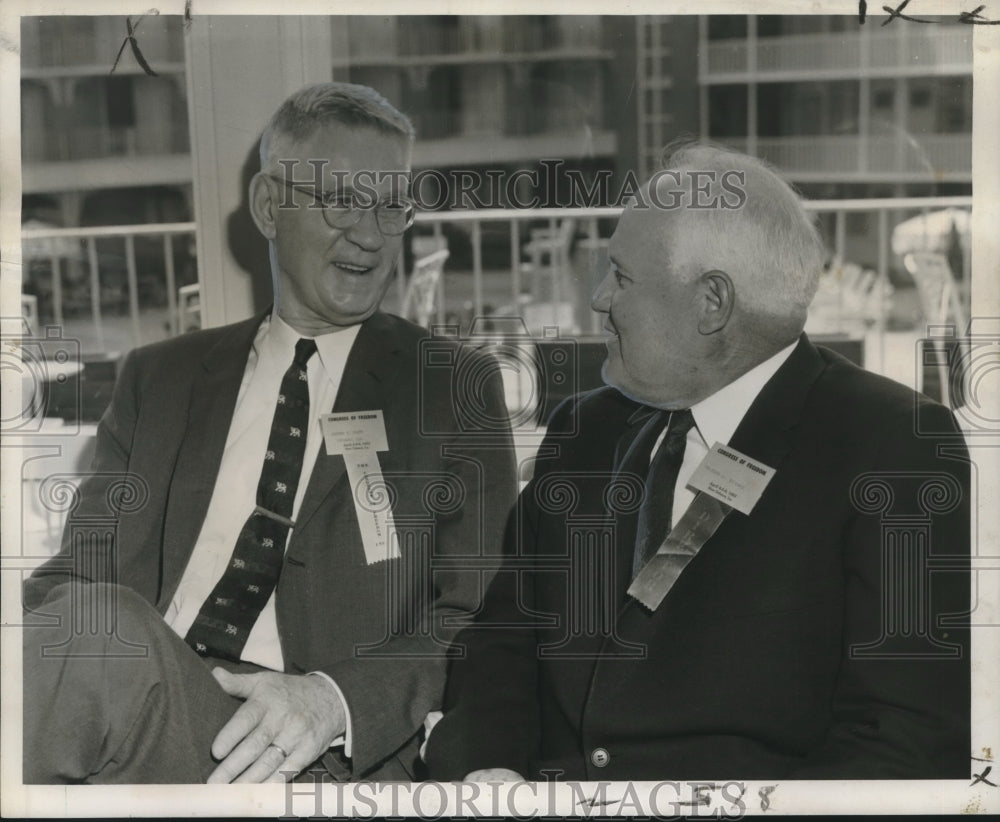 1963 Press Photo Speakers confer prior to Congress of Freedom Conference - Historic Images