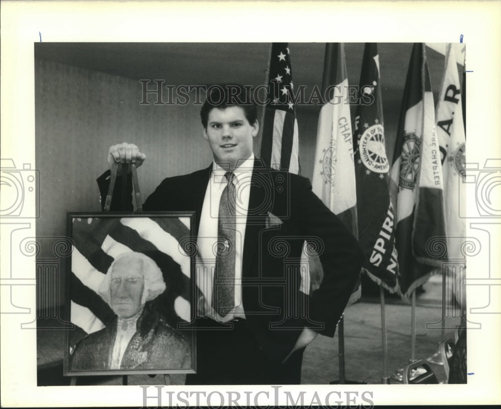 1990 Press Photo Donald Fogarty with his winner painting of George Washington - Historic Images