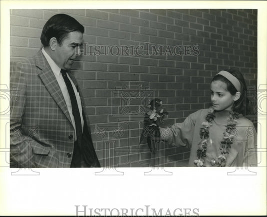 1992 Press Photo Bob Fletcher chats with Stacy Welty & Gonzo at 4-H Pet Show - Historic Images