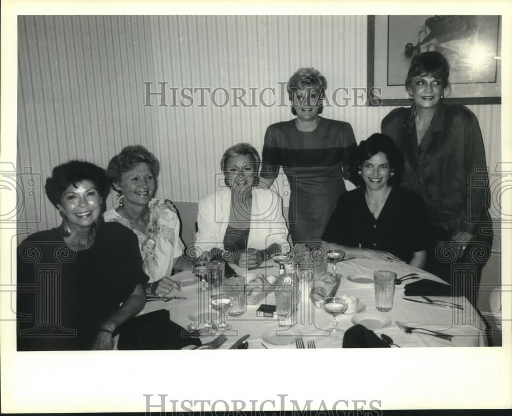 1991 Press Photo Krewe of Eve board members plan next Card & Game Party - Historic Images