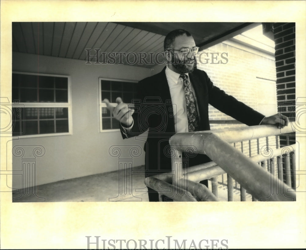 1994 Press Photo Michael Kelly, Fischer Housing Development consultant - Historic Images