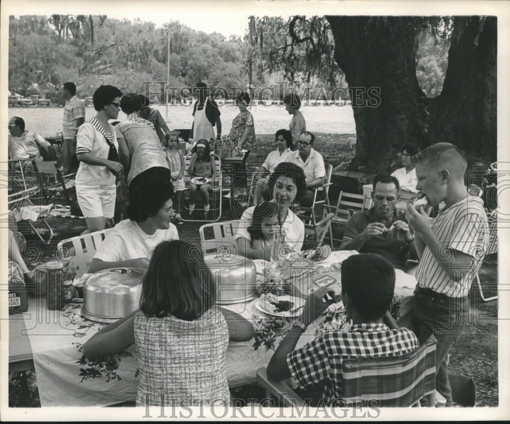 1963 Press Photo Fourth of July at Audubon park, New Orleans - nob11455 - Historic Images