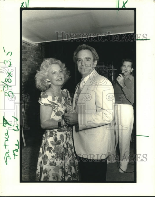 1989 Press Photo Mikki Allmand & Mitch Foto at League International for Singles - Historic Images