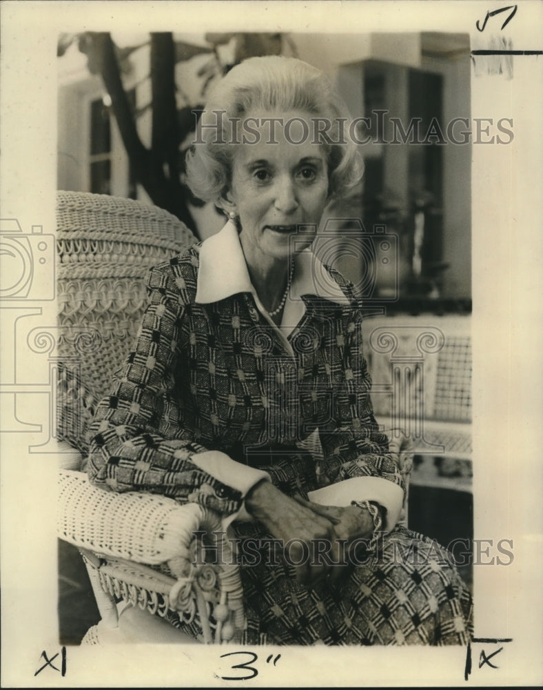 1977 Press Photo Muriel Bultoman Francis, board president, New Orleans Symphony - Historic Images