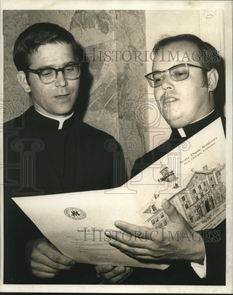 1971 John Cisewski and Jose Luis Fernandez, Notre Dame graduates - Historic Images