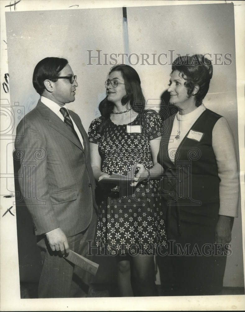 1971 Press Photo Delegates during Rearing Children of Goodwill Institute event - Historic Images