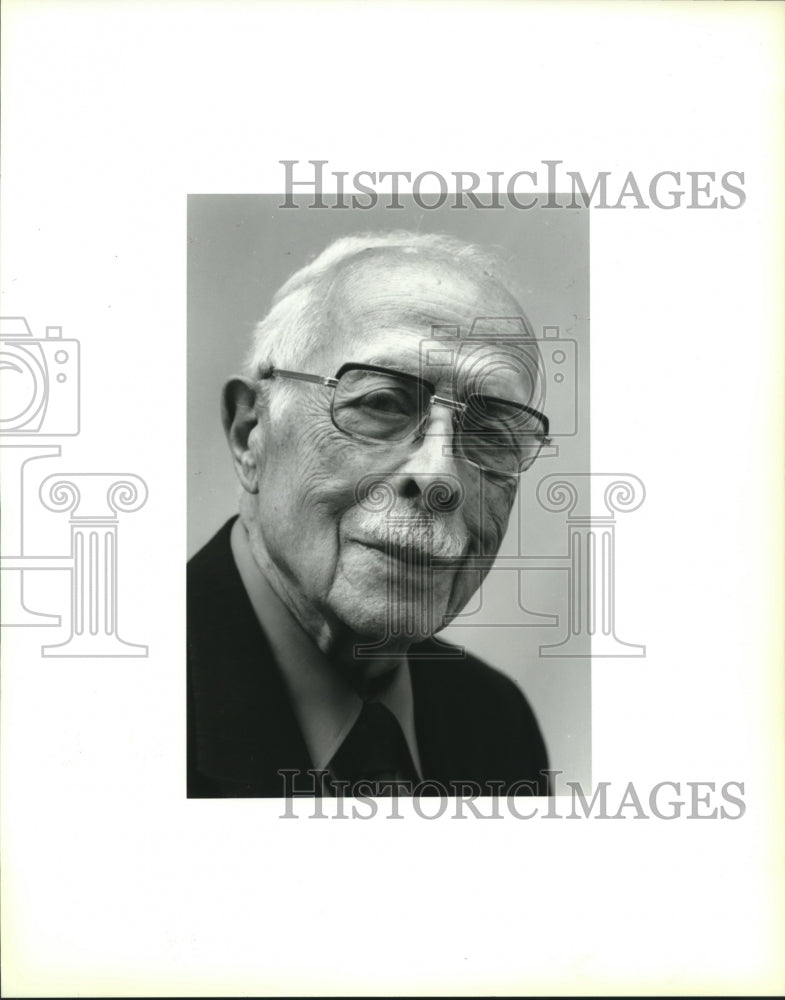 1993 Press Photo Roger Filiberto an oldtime guitar teacher - nob11818 - Historic Images