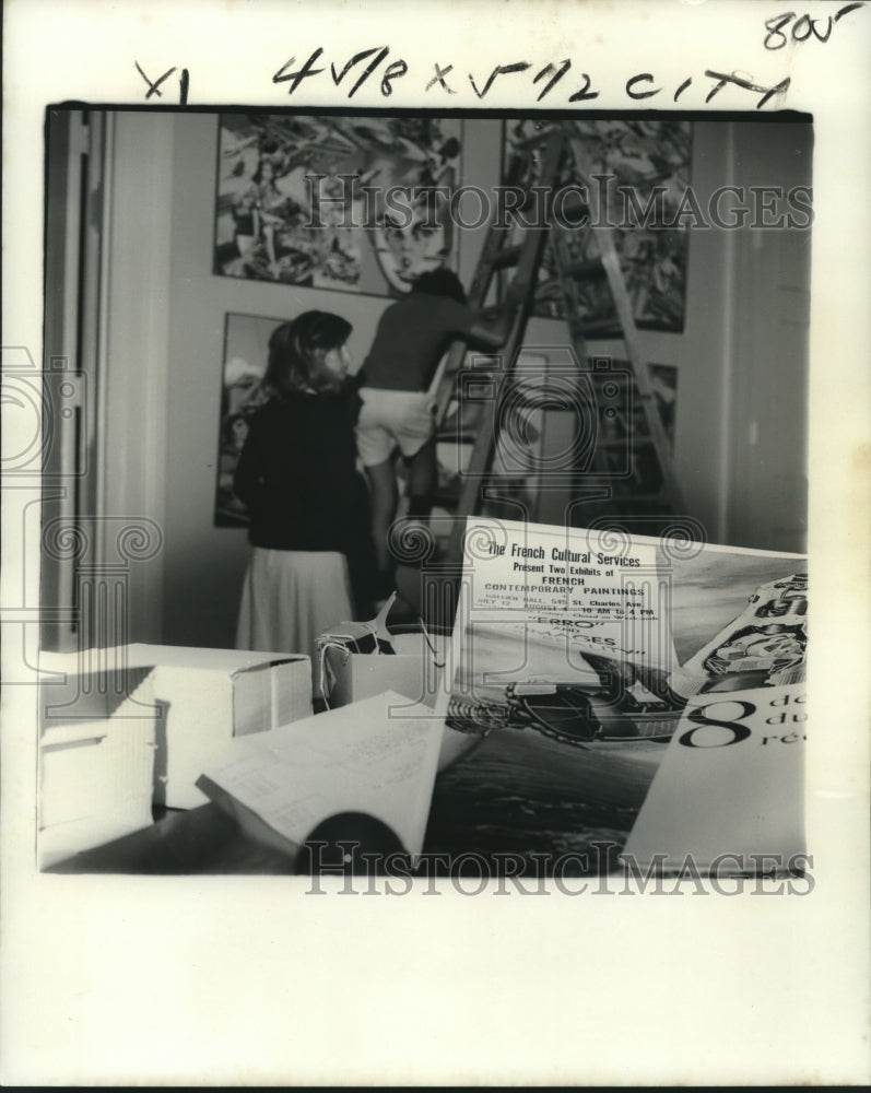 1976 Press Photo France-Louisiana Festival displays French paintings. - Historic Images