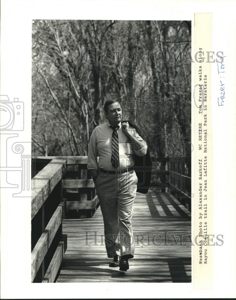 1987 Press Photo Tom Frazar walks along Bayou Coquille trail - nob12048 - Historic Images