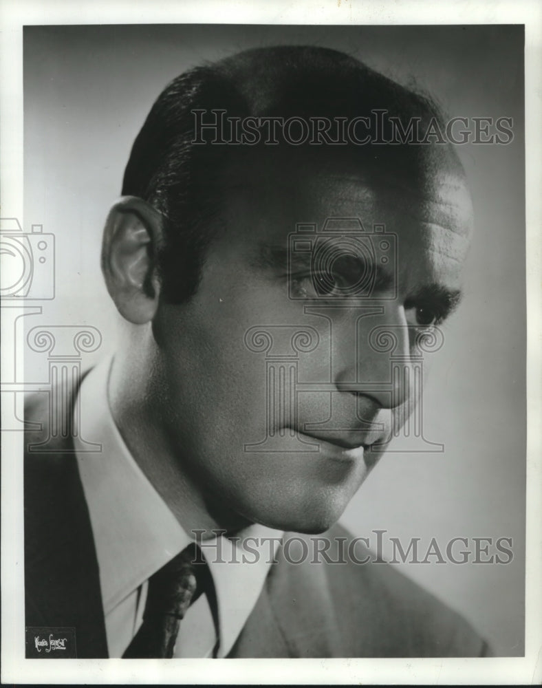 1971 Press Photo International Designer Luciano Franzoni - nob12095 - Historic Images
