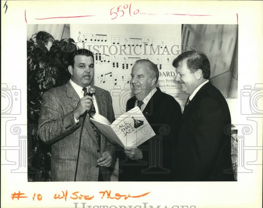 1992 Press Photo Entertainers at the Hannan High School auction and benefit - Historic Images