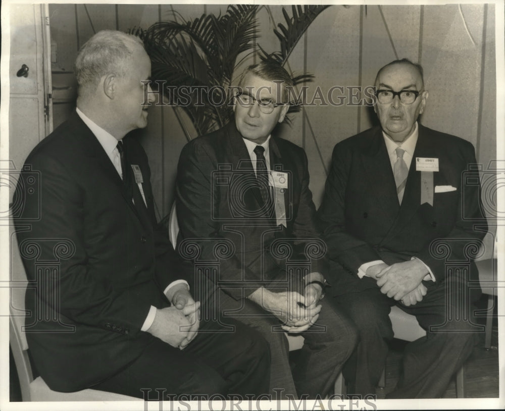 1967 Press Photo Eye doctors confer at Roosevelt Hotel gathering - nob12348 - Historic Images