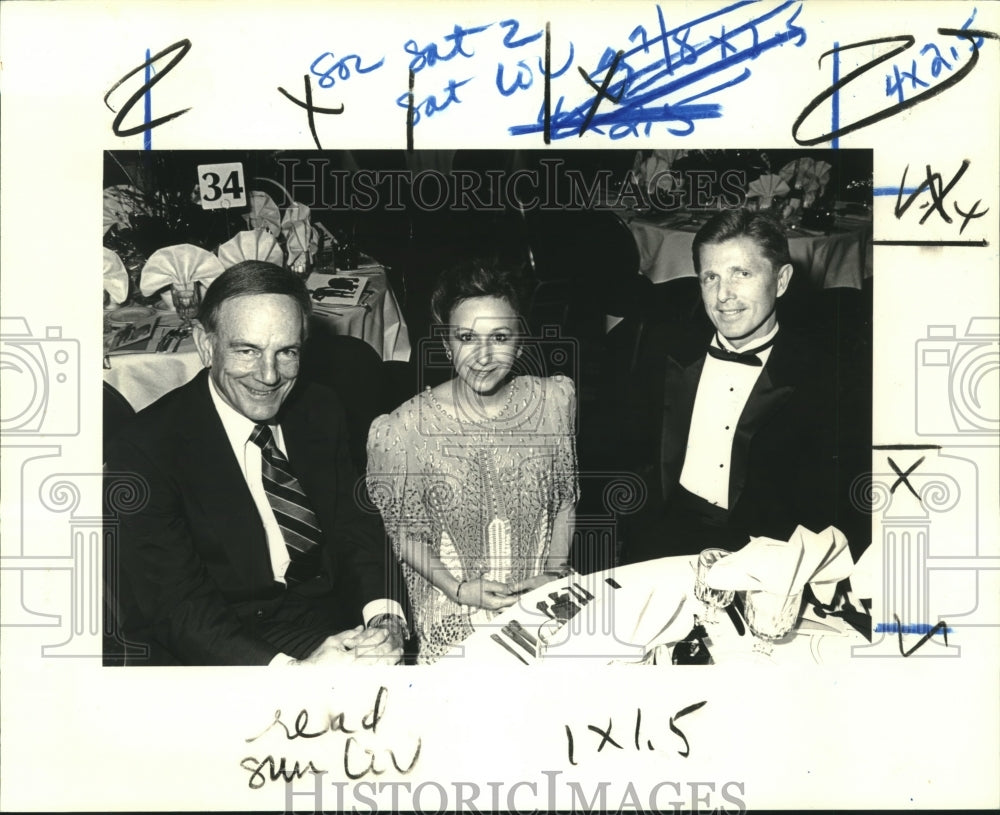 1989 Press Photo Bennett Johnston, Donna Fraiche &amp; Dan Larson at Sugar Plum Ball - Historic Images