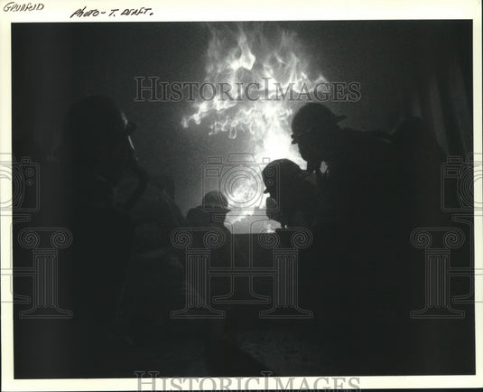 1993 Firefighters respond to fire - Historic Images