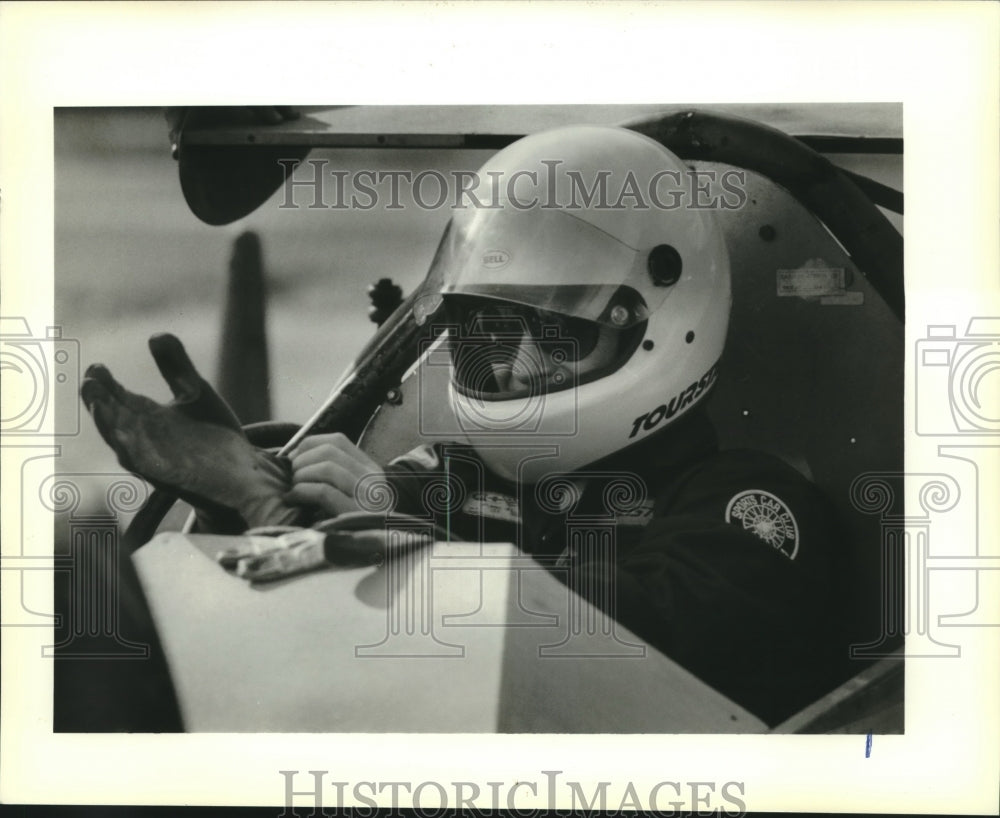 1989 Press Photo James Fine getting ready to run his time trial - Historic Images
