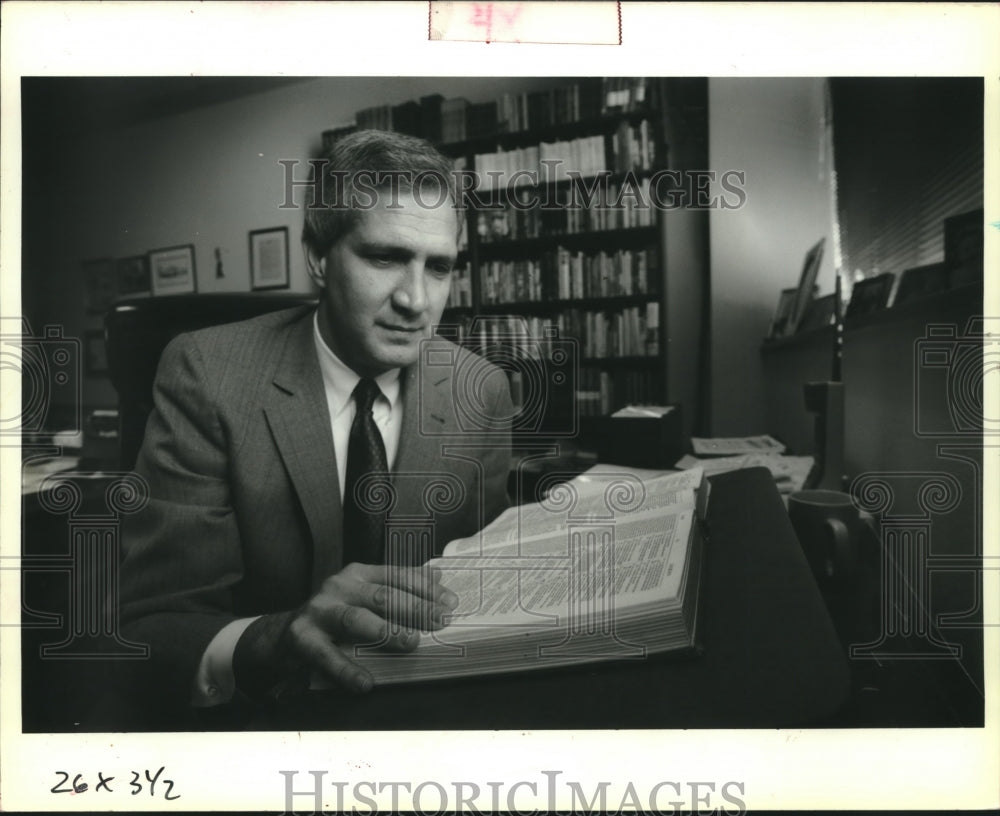 1989 Press Photo Roger Freeman, pastor at New Orleans First Baptists Church - Historic Images