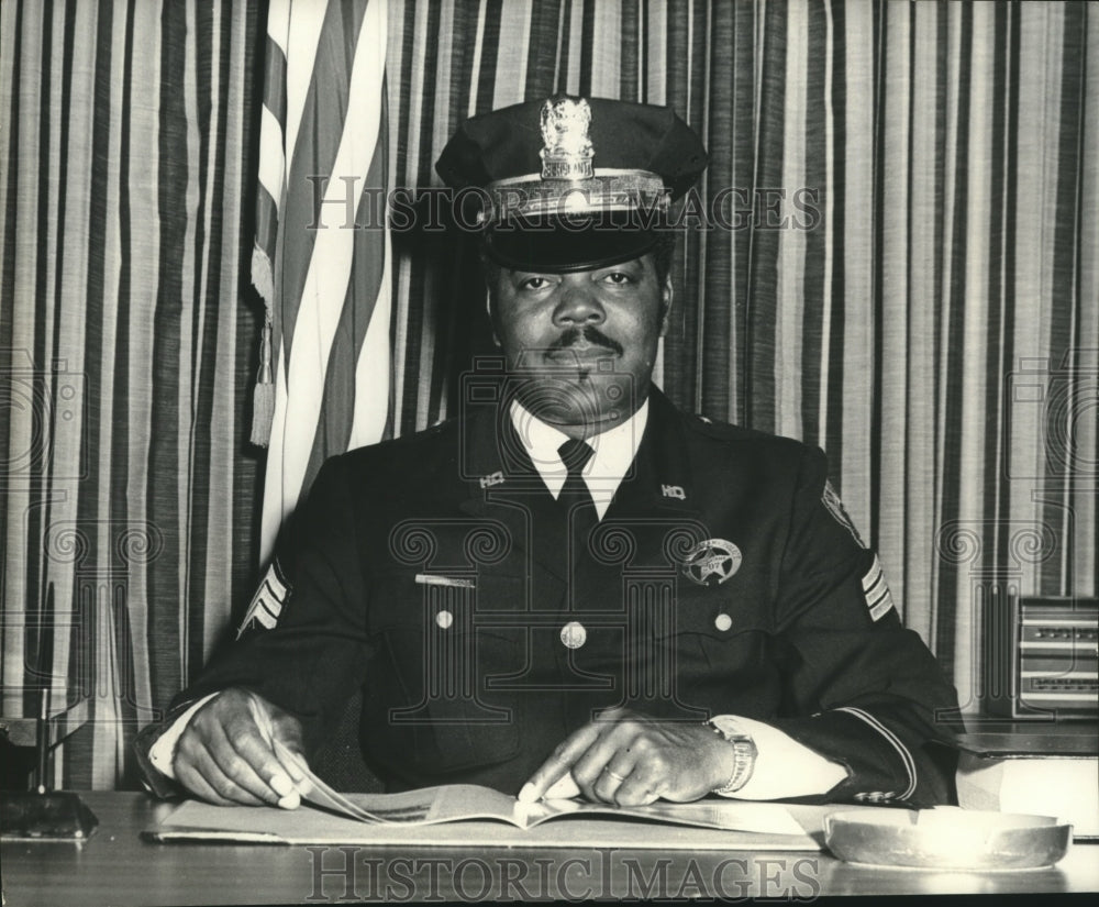 1970 Press Photo Sgt. Bernard E. Francois, New Orleans Police Detective. - Historic Images