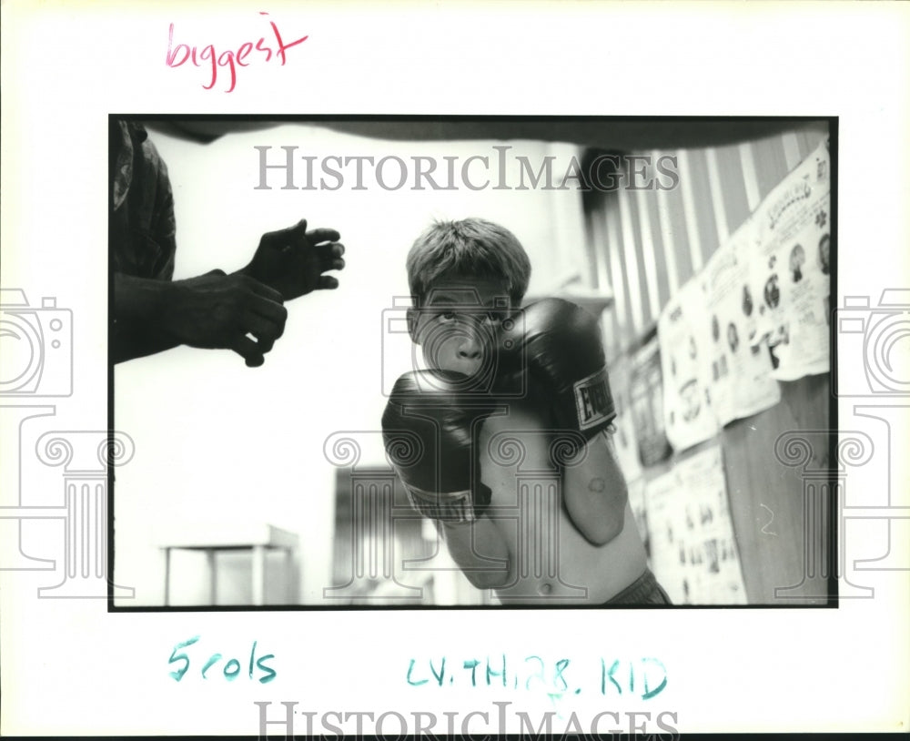 1995 Press Photo Kyle Felix &amp; trainer, Jimmy Pearson at Bonano Stueppen Gym. - Historic Images