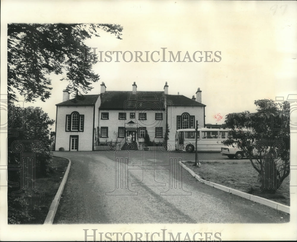 1974 Press Photo Gretna Hall Hotel in Gretna Green, Scotland - nob12837 - Historic Images