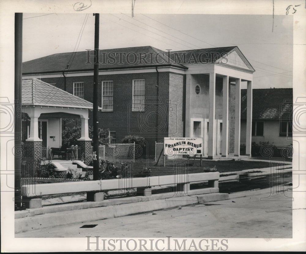 1952 Press Photo Dedication of The Franklin Avenue Baptists church - nob12897 - Historic Images