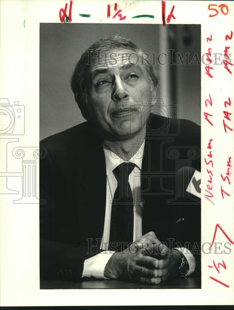 1987 Press Photo Dr. Robert Gallo during conference at Touro Infirmary - Historic Images