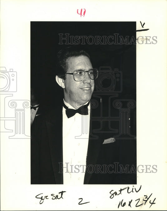 1989 Press Photo Holy Cross Dinner and Auction attendee Joseph Gallodoro - Historic Images