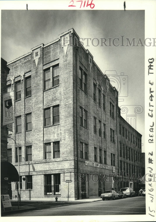 1988 Press Photo Gallery Row - Historic Images