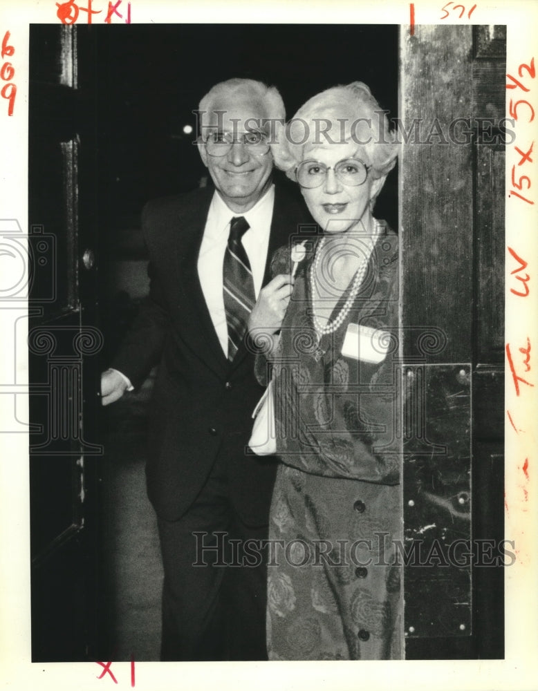 1988 Press Photo Wildfowl Carvers &amp; Collectors Guild event - Pete &amp; Lady Galatas - Historic Images