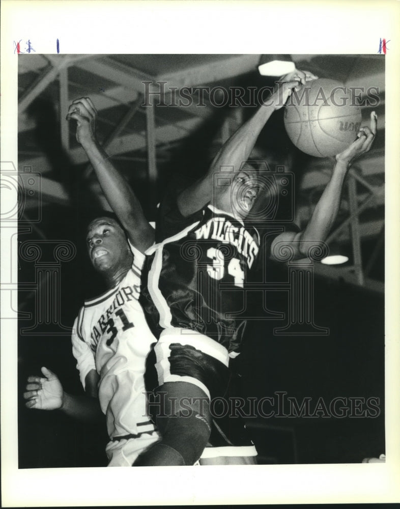 1991 Press Photo East St. John&#39;s Germelle Gaines and East Jeff&#39;s Aaron Adams - Historic Images