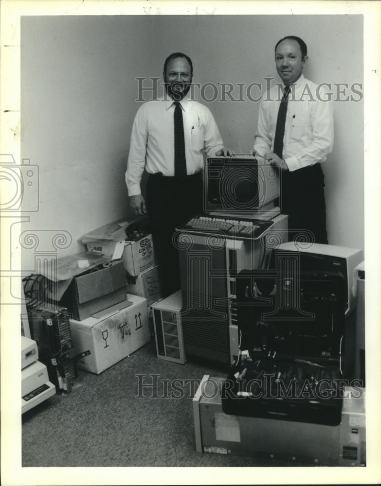 1989 Press Photo Garland Galatas and Darrell Cox opened computer business - Historic Images