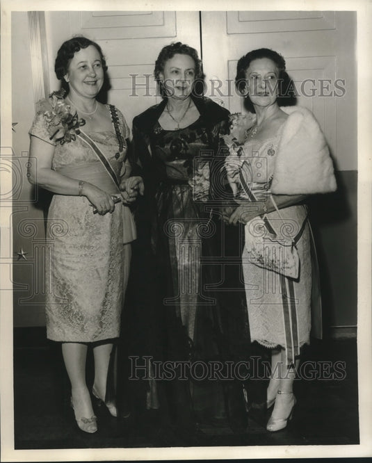 1960 Press Photo Mrs. O.D. Fontenot & others at DAR's banquet. - nob13330 - Historic Images