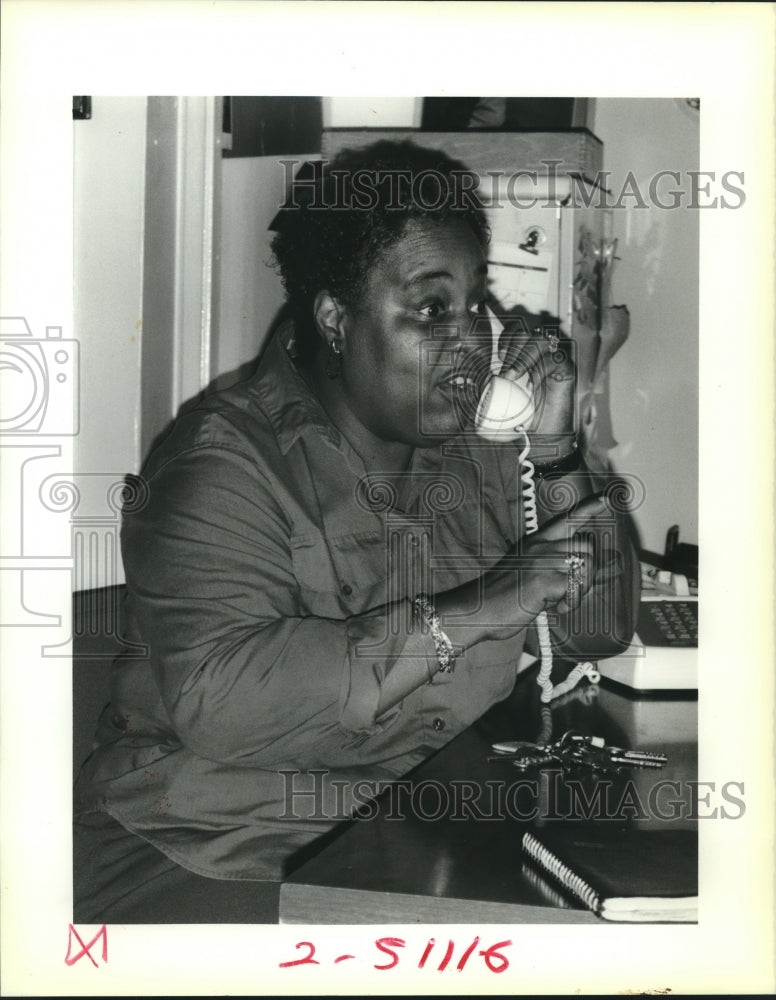 1989 Press Photo Helen Frank, Director of Shepherd&#39;s Flock Shelter for homeless. - Historic Images