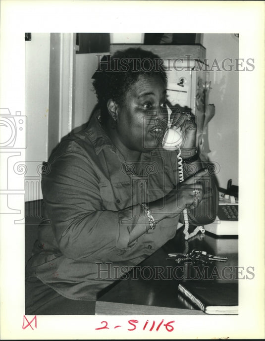 1989 Press Photo Helen Frank, Director of Shepherd's Flock Shelter for homeless. - Historic Images