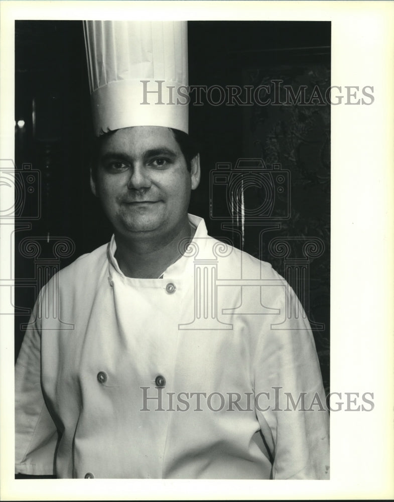 1991 Press Photo Chef Jose Galan at Chateau Golf and Country Club - Historic Images