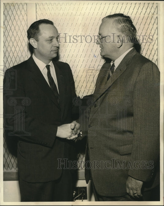 1960 Press Photo Phil Franklin & F.C. Gates at Southern Pine Assoc. meeting - Historic Images