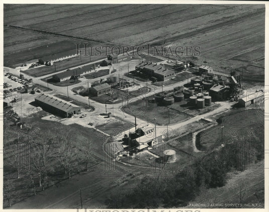 1957 Press Photo Aerial view of Freeport's pilot plant in Braithwaite. - Historic Images