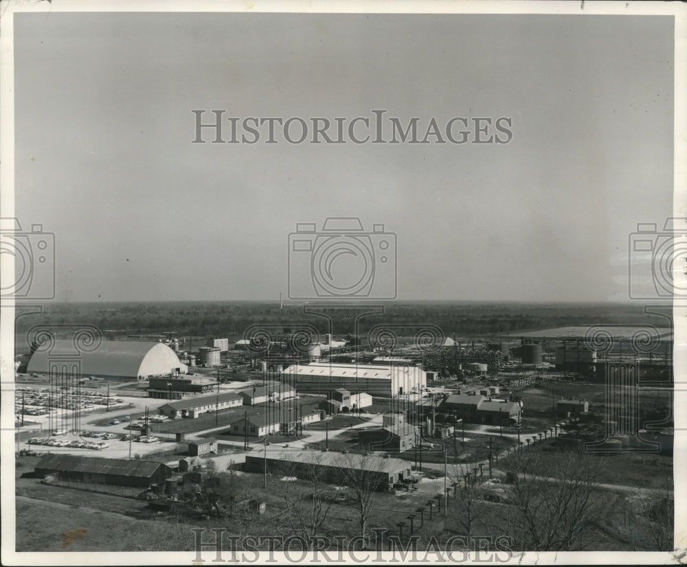 1962 Closed multi-million-dollar nickel-cobalt plant in Braithwaite - Historic Images